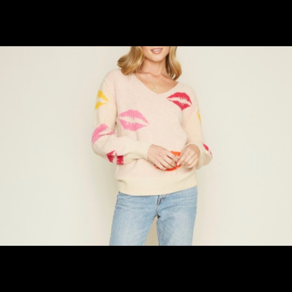 Dee Elly V-Neck Lip Sweater